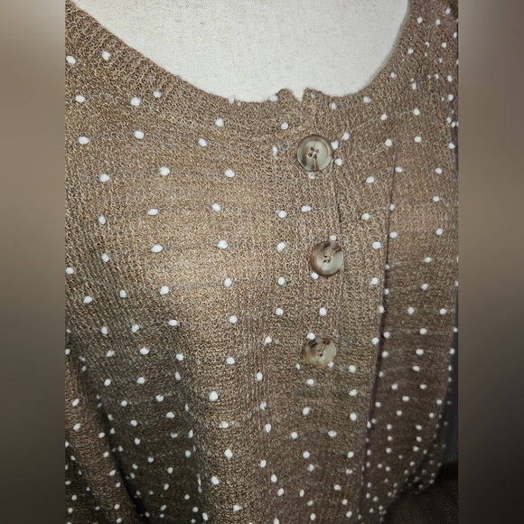 Perch by Blu Pepper Lightweight Sweater with tiny pompom texture with buttons 2x - Picture 4 of 12